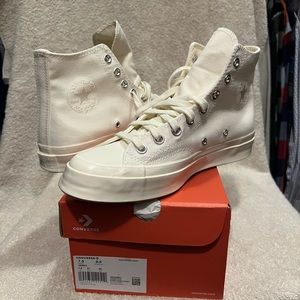 Converse x Devin Booker Chick 70 brand new in the box!! Men’s 7.5 woman’s 9.5!!!